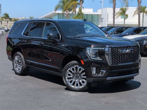 Used 2024 GMC Yukon Denali Ultimate AWD/4WD image 2