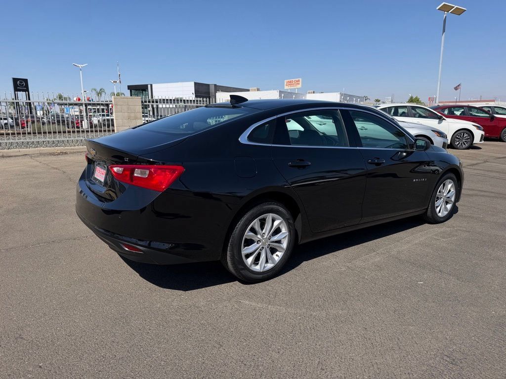 Used 2025 Chevrolet Malibu LT FWD image 6
