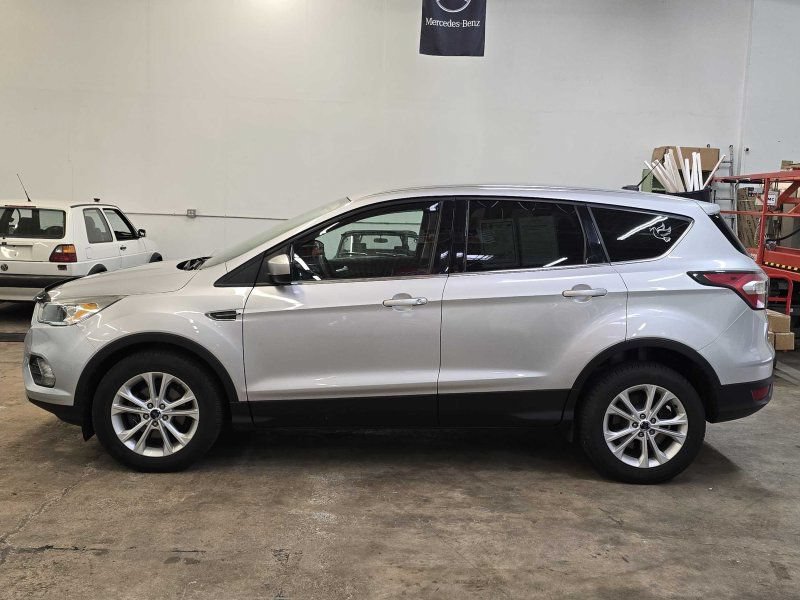 Used 2017 Ford Escape SE FWD image 11