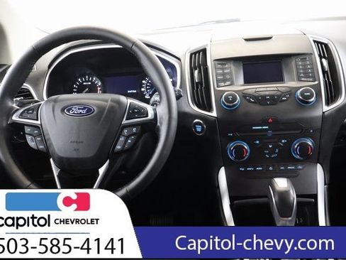 Used 2018 Ford Edge SEL w/ Class II Trailer Tow Package AWD/4WD image 15