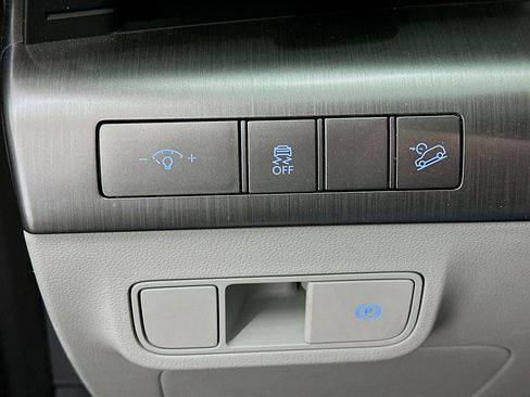 Used 2025 Hyundai Kona SEL image 17