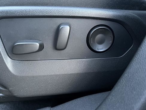 Used 2021 Buick Envision Essence w/ Technology Package I image 21