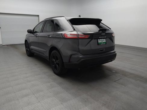 Used 2021 Ford Edge SE FWD image 5