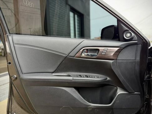 Used 2016 Honda Accord EX-L image 7