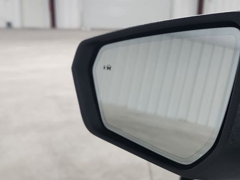 Used 2021 Chevrolet Equinox Premier FWD image 12
