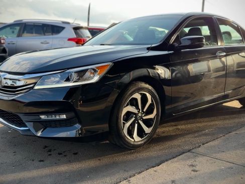 Used 2017 Honda Accord EX-L image 5