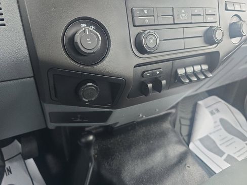 Used 2014 Ford F250 XL image 20