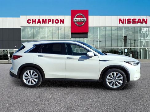 Used 2019 INFINITI QX50 Essential w/ Premium Heat Package image 8
