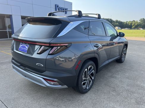 New 2025 Hyundai Tucson Limited image 3