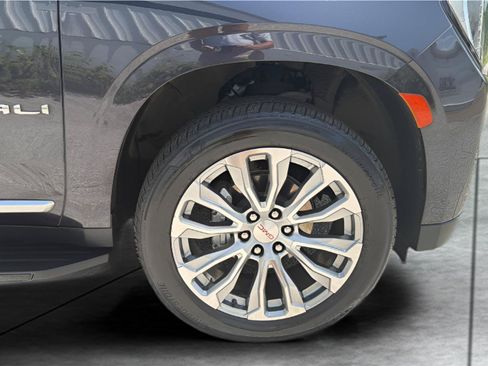 Used 2024 GMC Yukon Denali AWD/4WD image 27