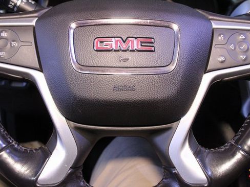 Used 2019 GMC Acadia SLE image 22