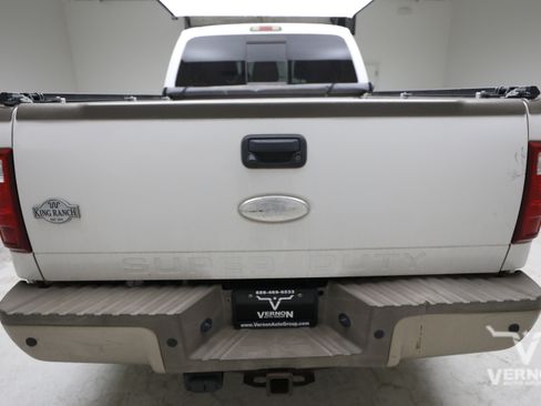 Used 2012 Ford F250 King Ranch w/ King Ranch w/Chrome Pkg AWD/4WD image 4