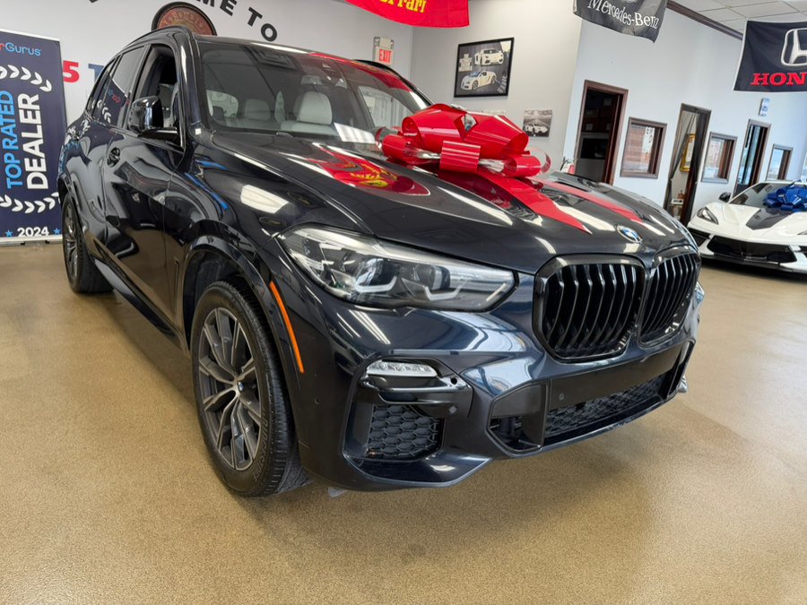 Used 2021 BMW X5 xDrive40i w/ M Sport Package AWD/4WD image 2