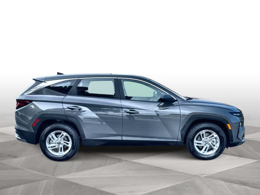 Used 2026 Hyundai Tucson SE FWD image 9