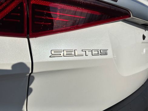Used 2023 Kia Seltos S image 14