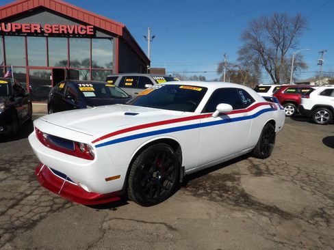 Used 2011 Dodge Challenger R/T image 6