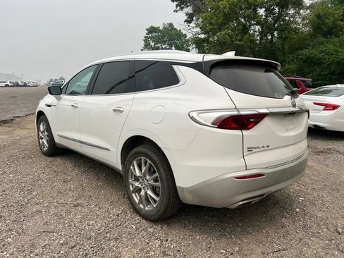Used 2024 Buick Enclave Essence w/ Experience Buick Package AWD/4WD image 8