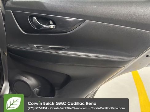 Used 2017 Nissan Rogue S image 30