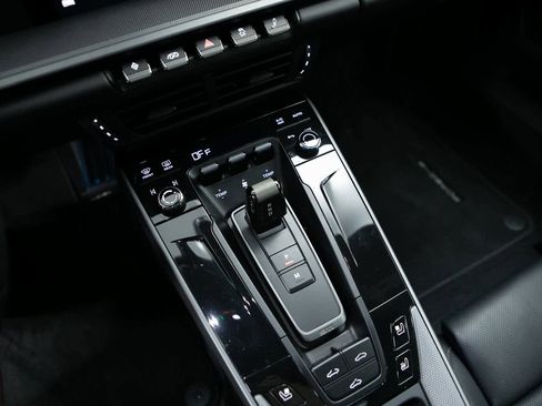 Certified 2025 Porsche 911 Carrera image 21