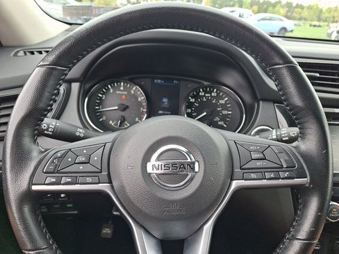 Used 2020 Nissan Rogue SV AWD/4WD image 19