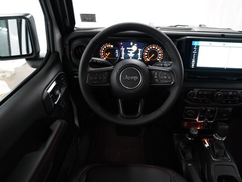 New 2025 Jeep Gladiator Rubicon w/ Safety Group image 12