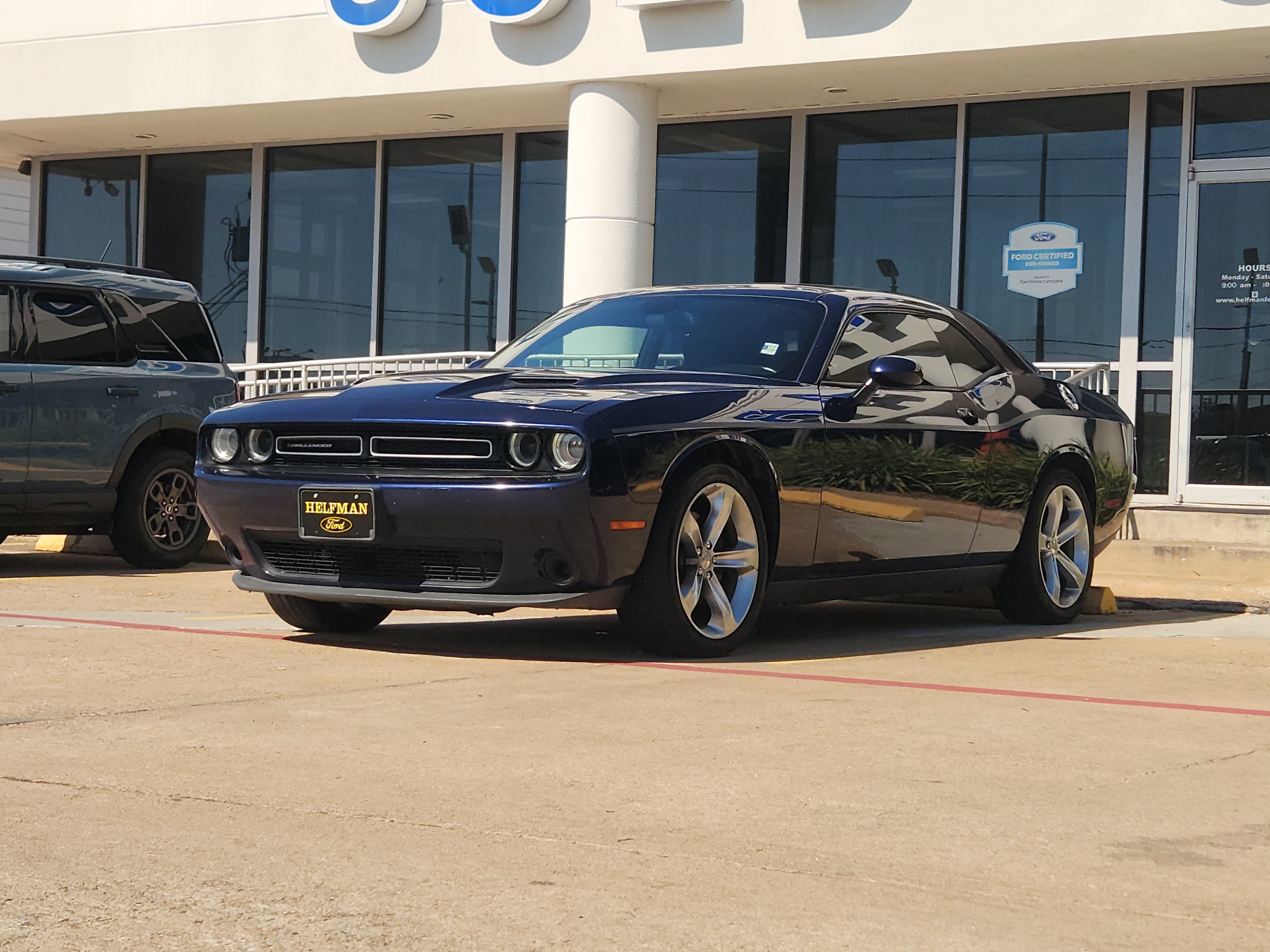 Used 2015 Dodge Challenger SXT w/ Super Sport Group (SS/T) RWD image 2