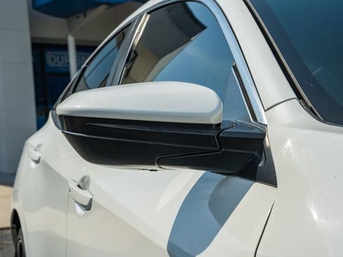 Used 2021 Honda Civic Sport image 12