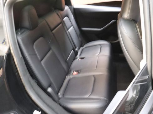 Used 2023 Tesla Model Y Long Range image 37