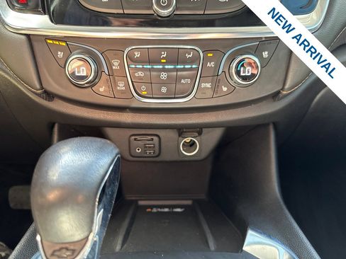 Used 2021 Chevrolet Traverse Premier w/ Redline Edition AWD/4WD image 27