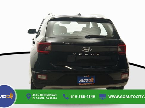 Used 2023 Hyundai Venue SEL w/ Cargo Package FWD image 15
