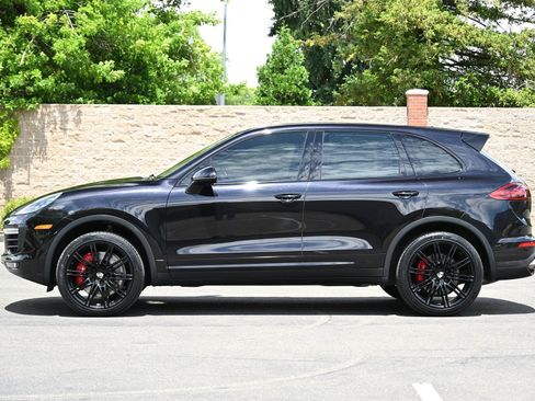 Used 2015 Porsche Cayenne Turbo AWD/4WD image 8