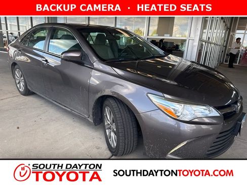 Used 2015 Toyota Camry XLE w/ Moonroof Package FWD image 1