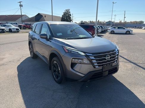 New 2026 Nissan Rogue SV image 8