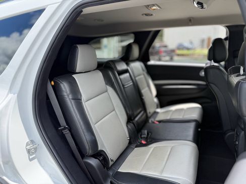 Used 2020 Dodge Durango SXT AWD/4WD image 29
