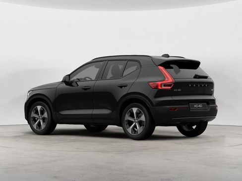 New 2026 Volvo XC40 B5 Plus w/ Protection Package Premier image 4
