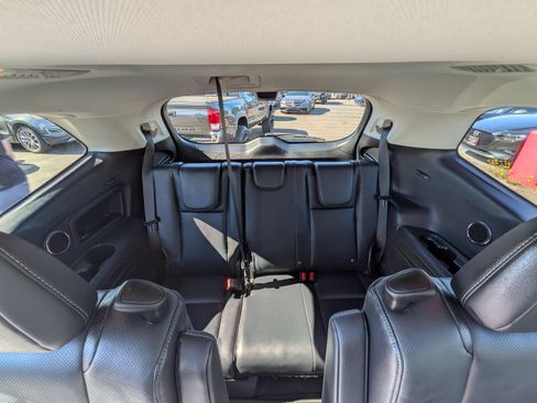 Used 2022 Subaru Ascent Touring AWD/4WD image 9