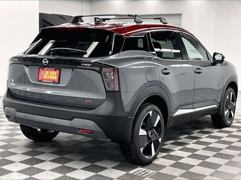 New 2026 Nissan Kicks SR w/ Cold Weather Package FWD image 17