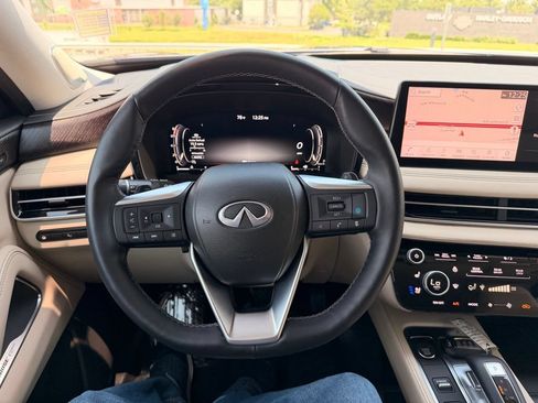 Used 2023 INFINITI QX60 Sensory w/ Vision Package AWD/4WD image 4