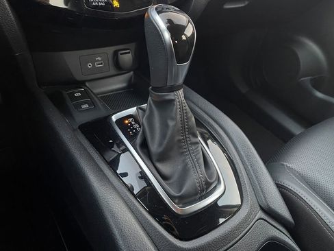 Used 2022 Nissan Rogue Sport SL w/ Premium Package image 29