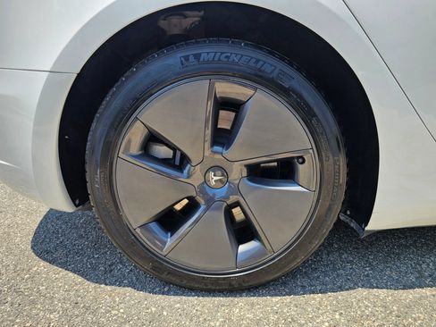 Used 2023 Tesla Model 3 Standard Range RWD image 30