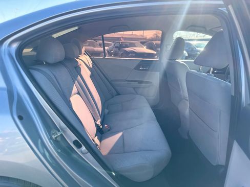 Used 2017 Honda Accord LX image 33