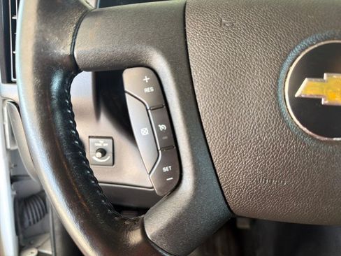 Used 2021 Chevrolet Express 2500 w/ Driver Convenience Package RWD image 17