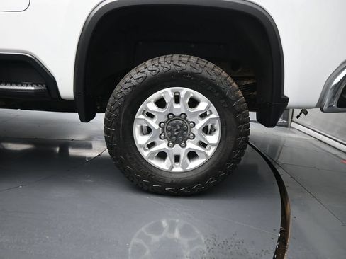 Used 2023 Chevrolet Silverado 2500 LT w/ Convenience Package AWD/4WD image 17
