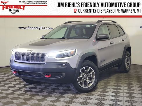 Used 2020 Jeep Cherokee Trailhawk w/ Cold Weather Group AWD/4WD image 1