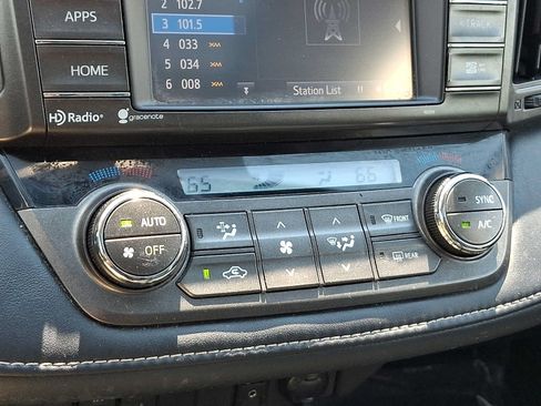 Used 2014 Toyota RAV4 Limited AWD/4WD image 16
