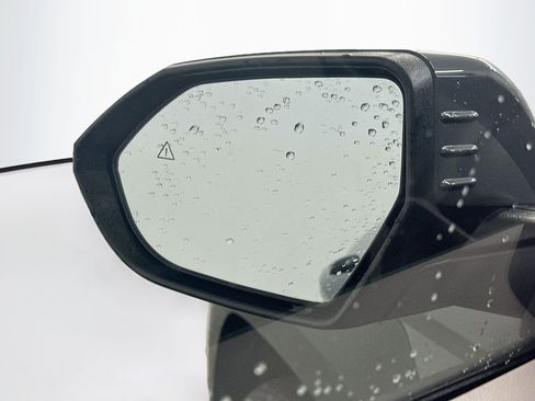 Used 2025 Hyundai Kona SEL AWD/4WD image 16
