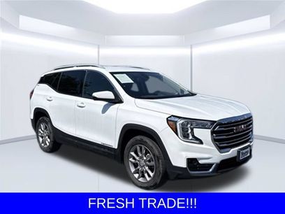 Used 2024 GMC Terrain SLT