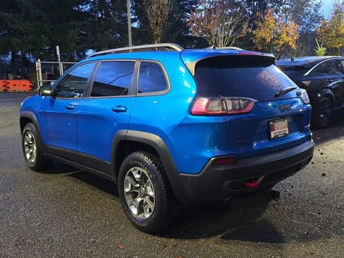 Used 2019 Jeep Cherokee Trailhawk AWD/4WD image 3