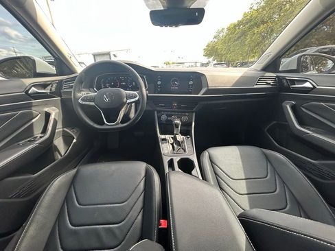 Used 2023 Volkswagen Jetta SEL FWD image 10