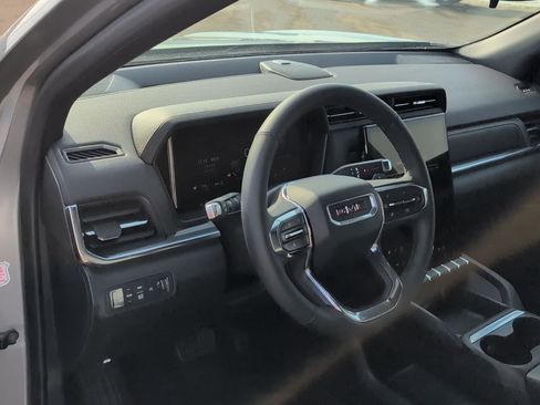 Used 2025 GMC Terrain Elevation image 19